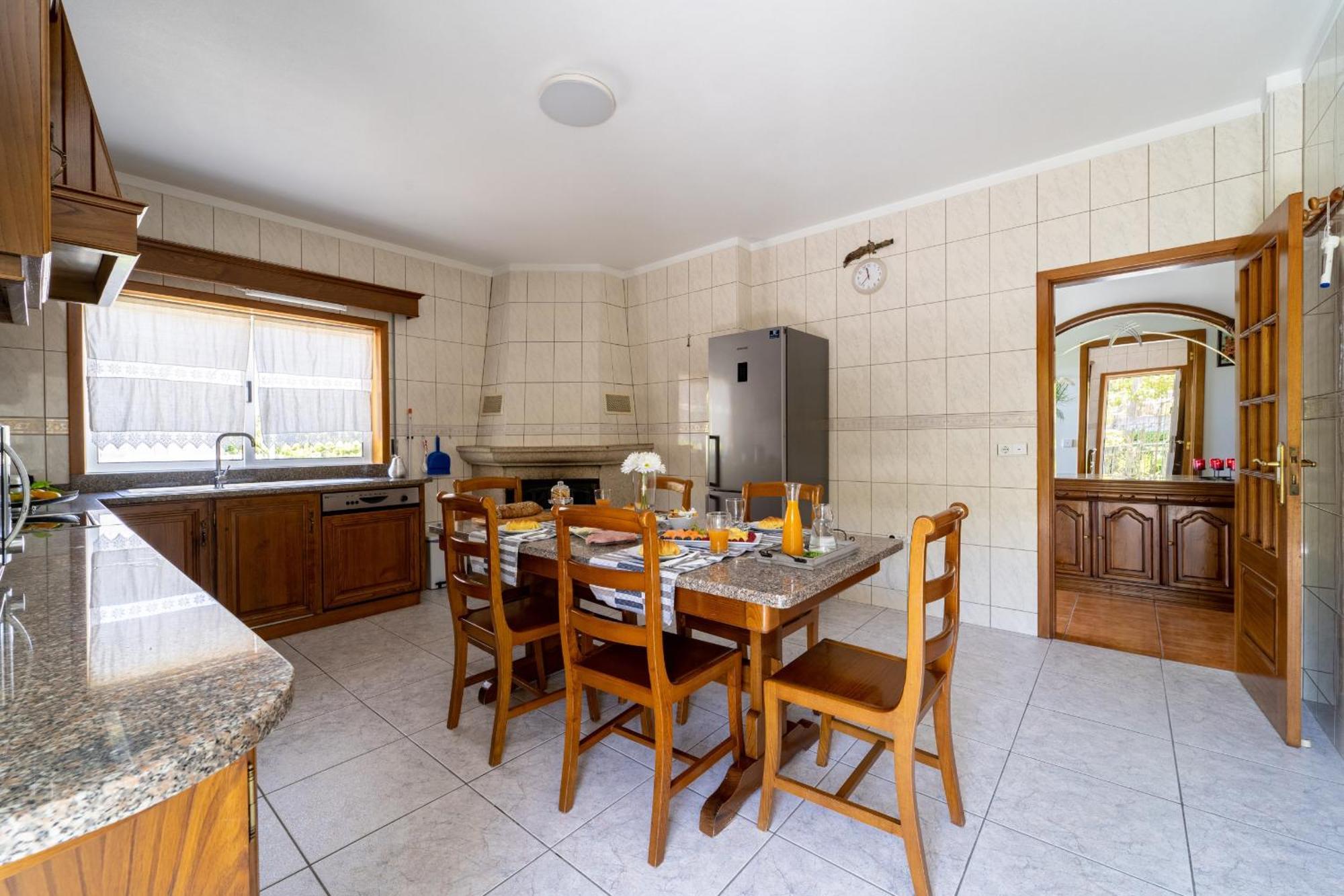 Gondomar Guimaraes - Moradia V3 Com Piscina Natural By House And People Екстер'єр фото