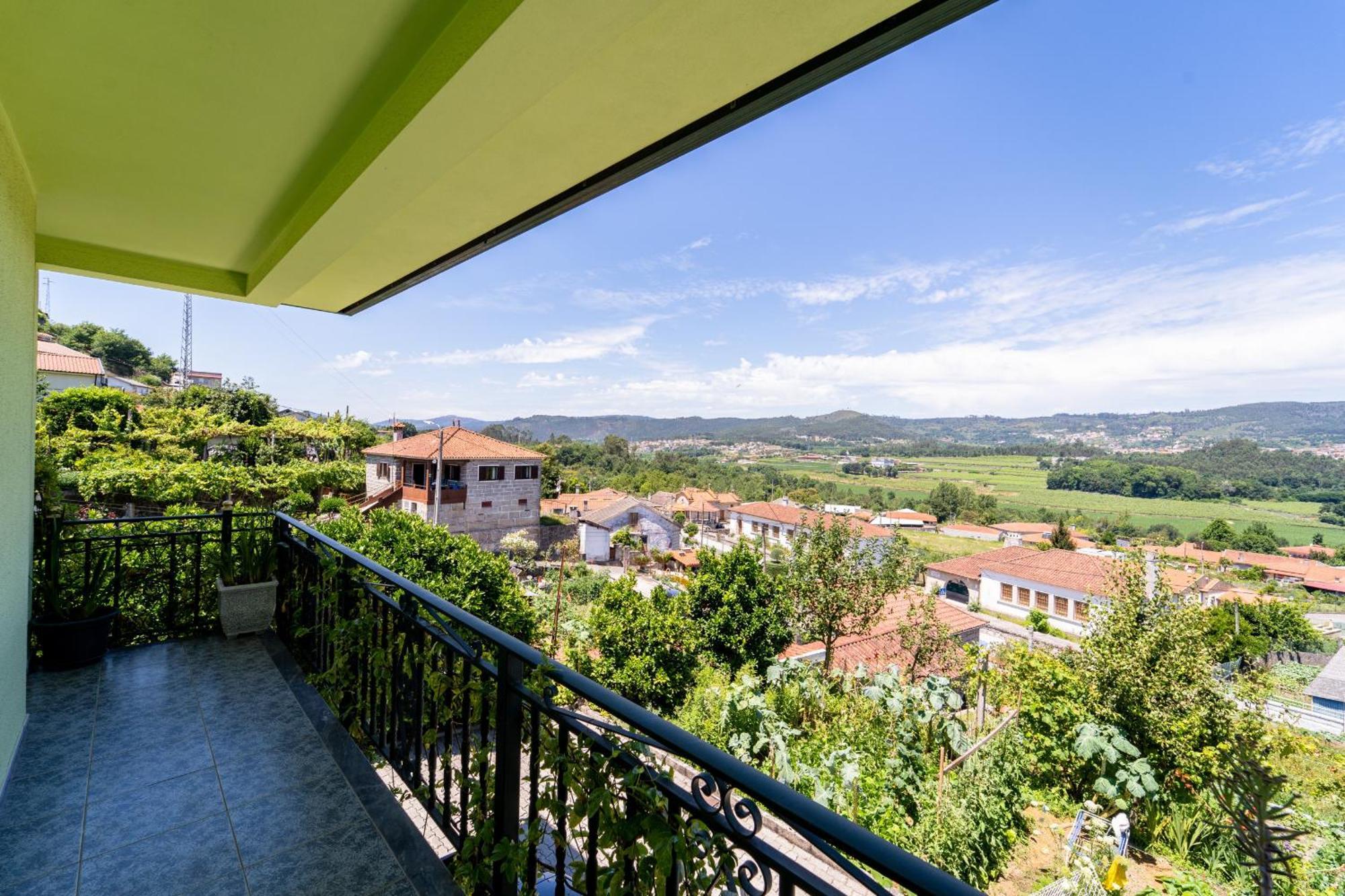 Gondomar Guimaraes - Moradia V3 Com Piscina Natural By House And People Екстер'єр фото